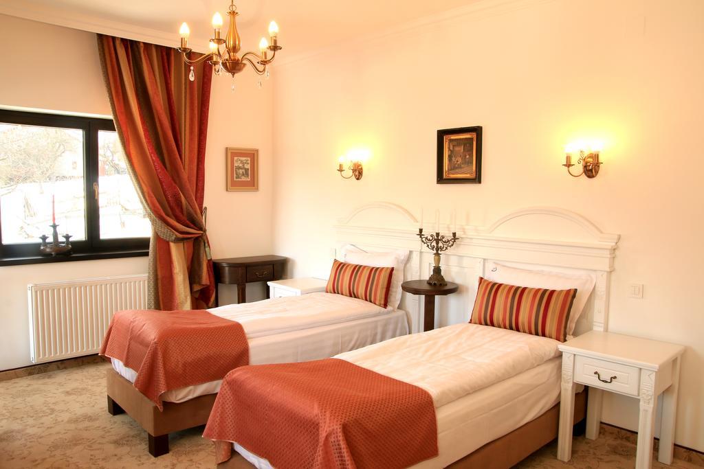 Conacul Bratescu Maison d'hôtes 4*